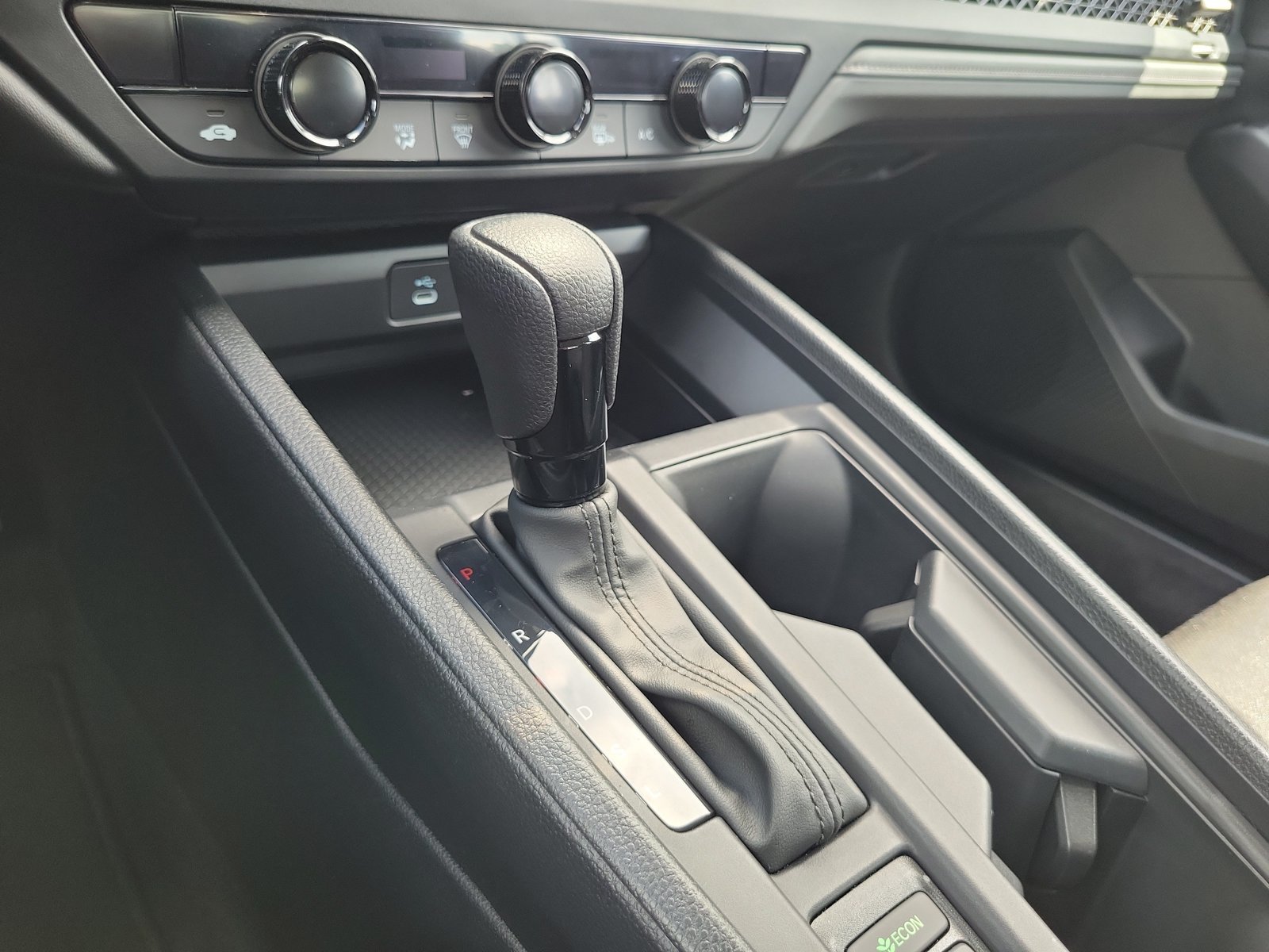 Used 2025 Honda Accord SE image 28