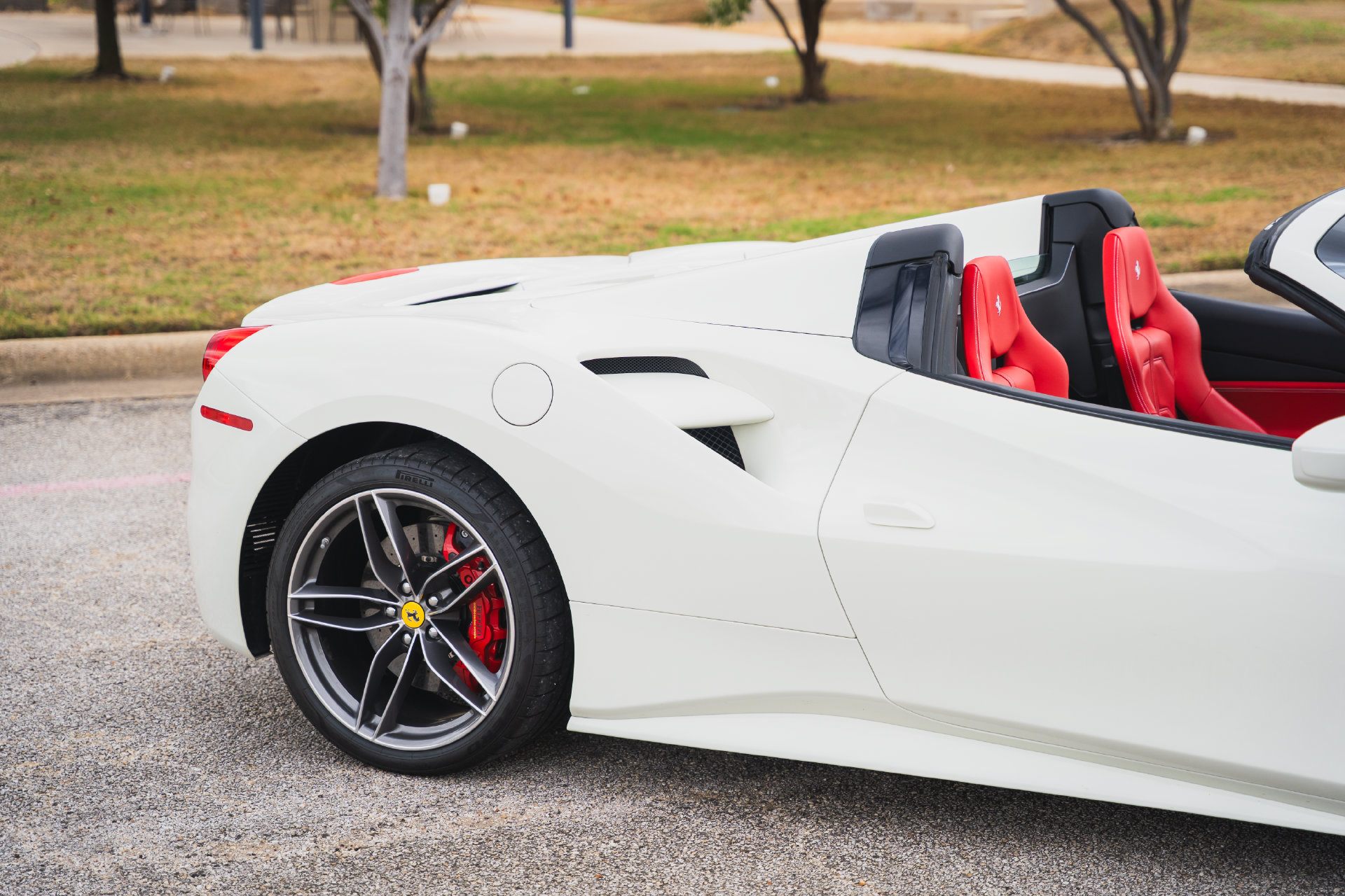 Used 2018 Ferrari 488 Spider RWD image 42