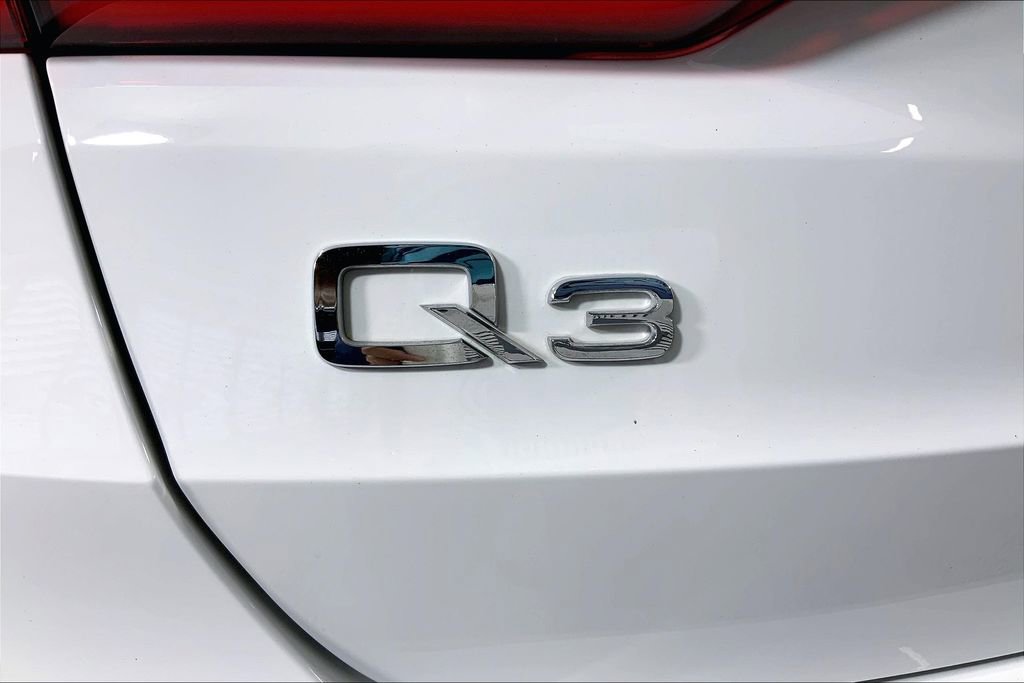Used 2020 Audi Q3 2.0T Premium w/ Convenience Package image 7