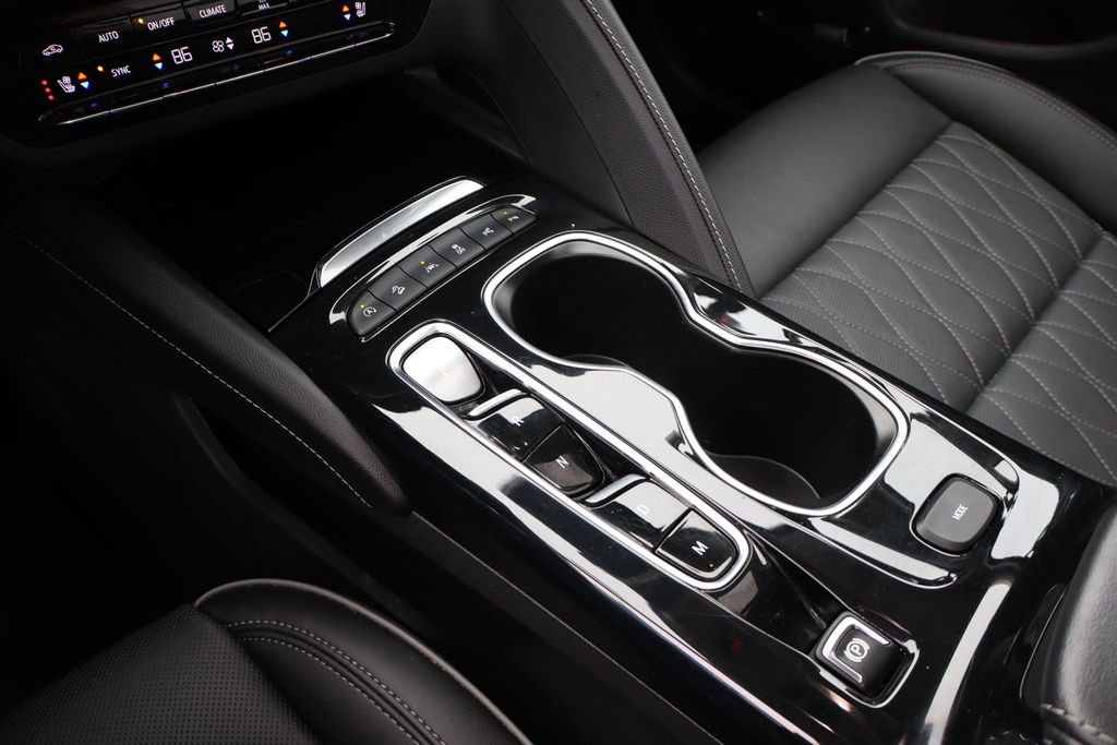 Used 2023 Buick Envision Avenir image 25