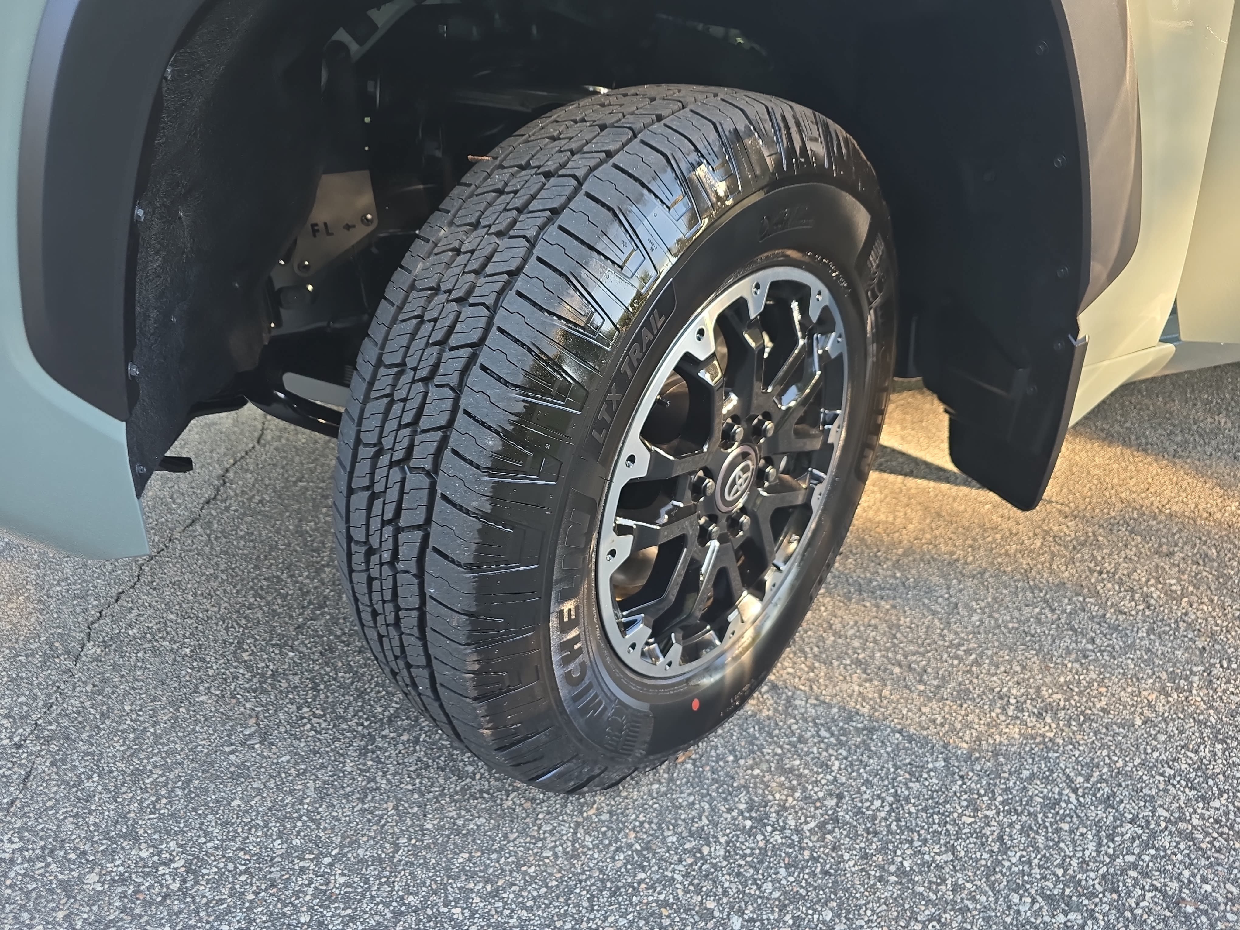 New 2026 Toyota Tundra SR5 w/ TRD Off-Road Package AWD/4WD image 29