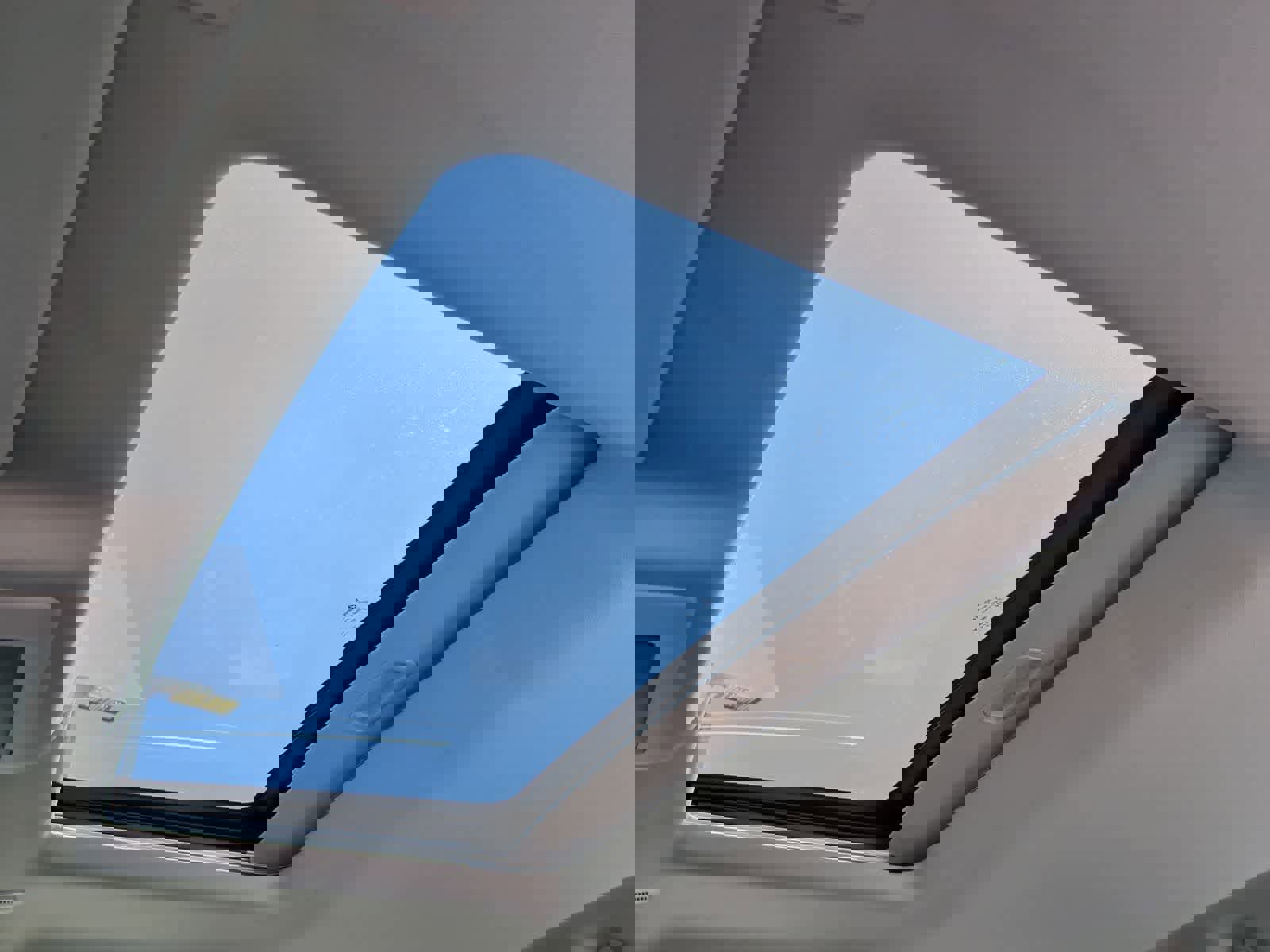 Used 2018 RAM 2500 Laramie w/ Sport Appearance Group AWD/4WD image 18