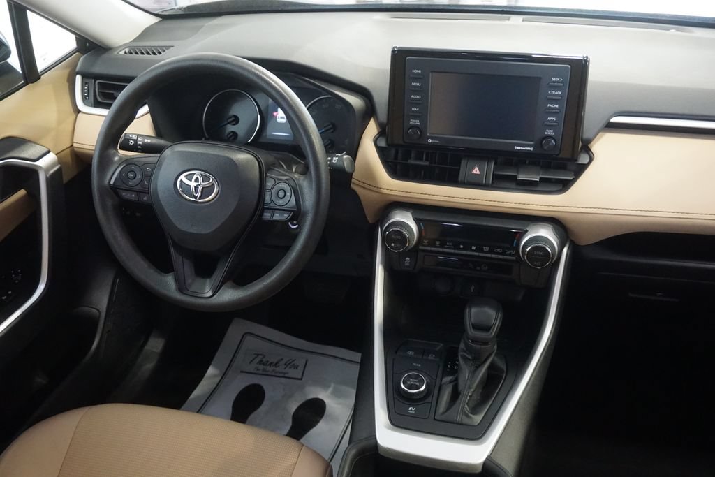 Used 2022 Toyota RAV4 LE AWD/4WD image 26