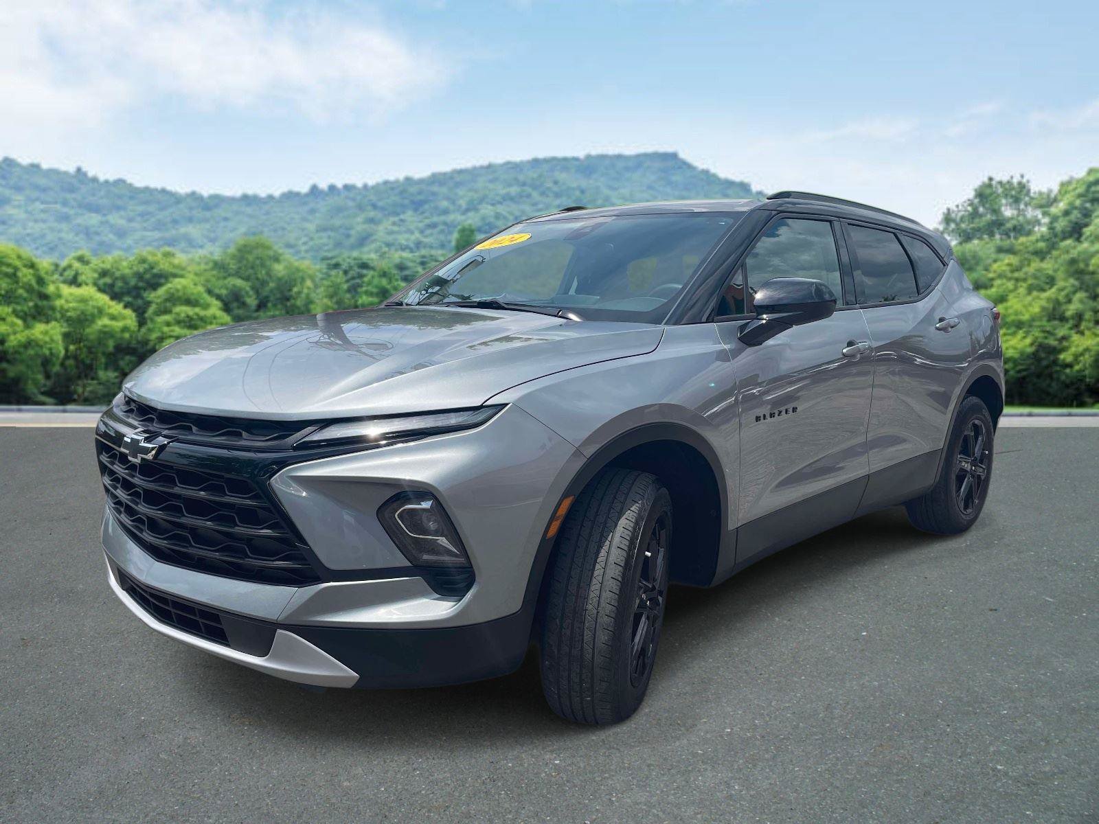 Used 2024 Chevrolet Blazer LT w/ Midnight/Sport Edition FWD image 24