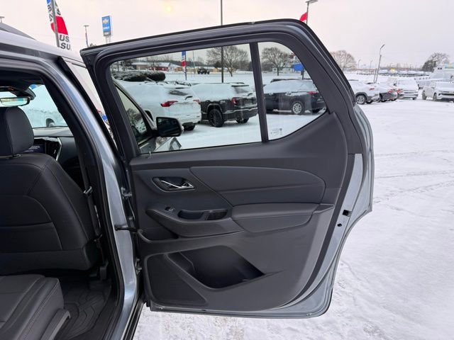 Used 2023 Chevrolet Traverse RS w/ LPO, Floor Liner Package image 15