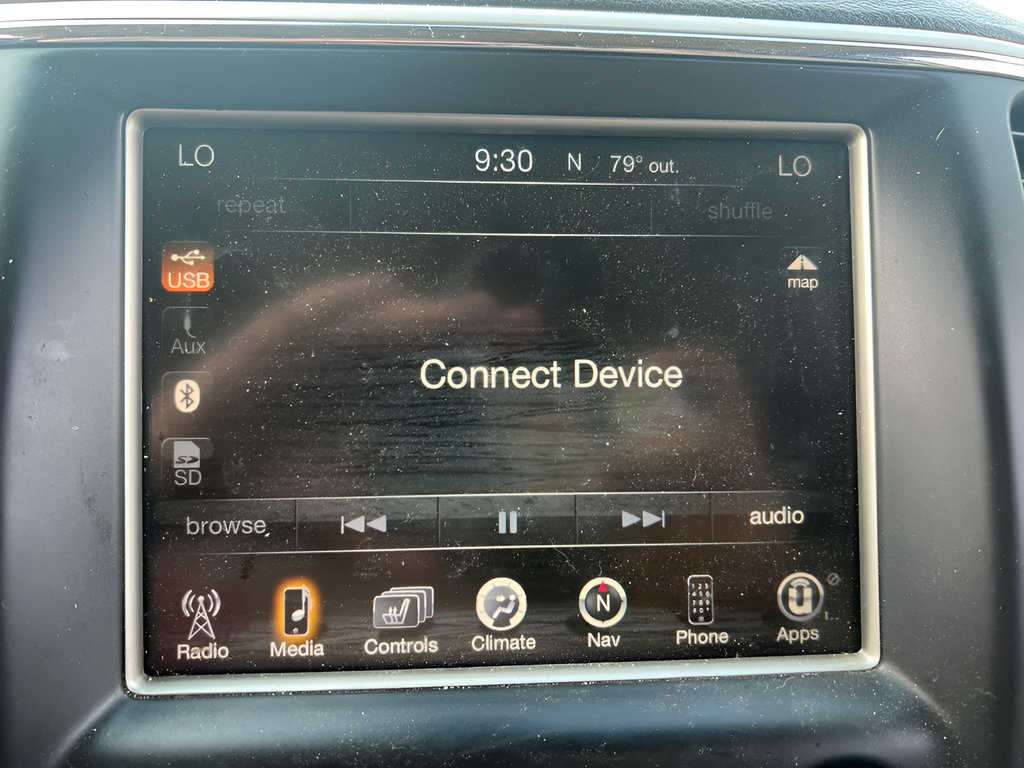 Used 2014 Jeep Grand Cherokee Limited w/ Trailer Tow Group IV AWD/4WD image 24