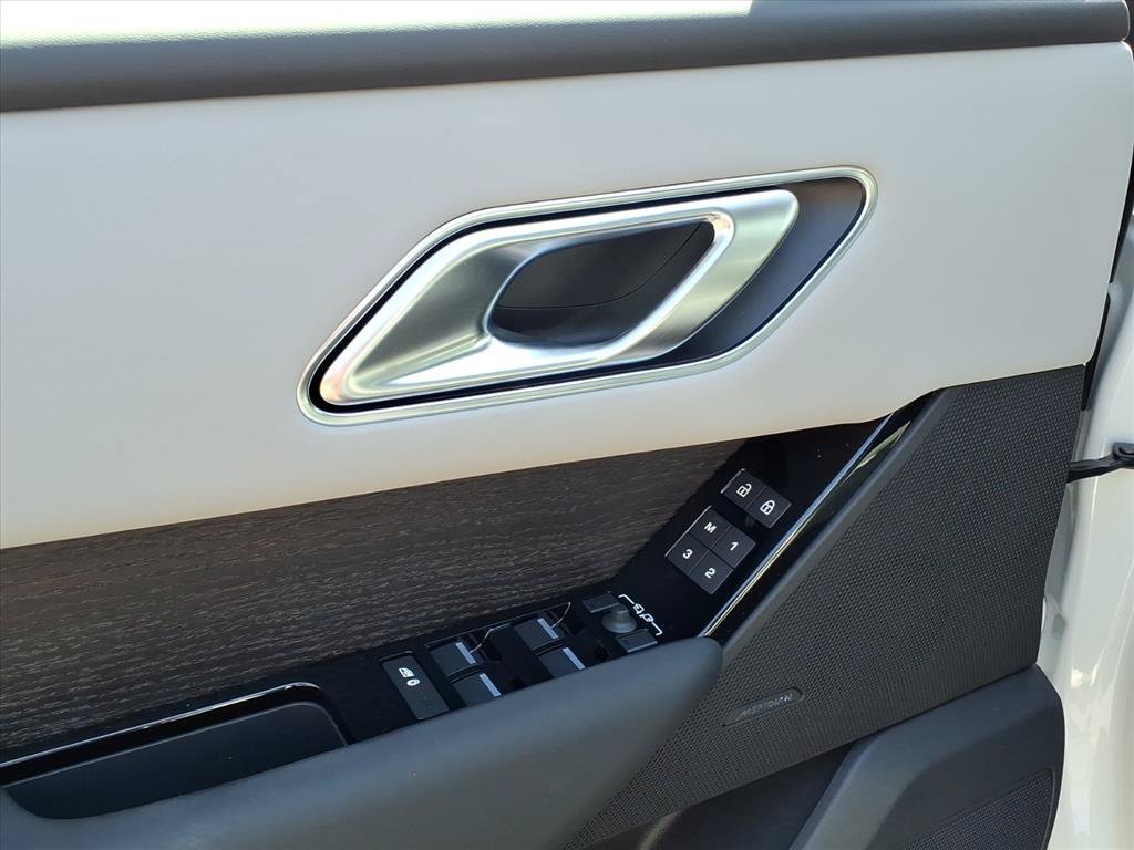 New 2026 Land Rover Range Rover Velar Dynamic SE AWD/4WD image 10