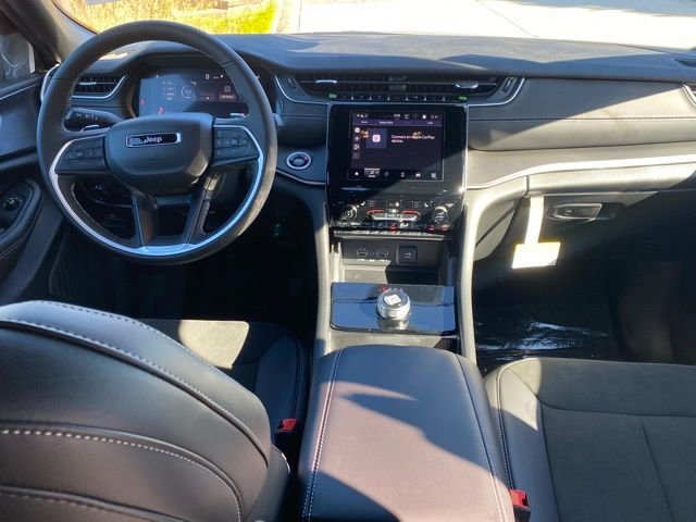 New 2025 Jeep Grand Cherokee Altitude AWD/4WD image 34