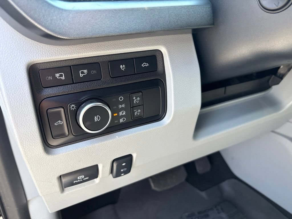 Used 2024 Ford F350 Limited AWD/4WD image 18