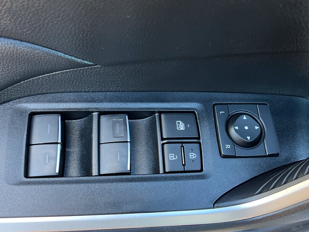 Used 2024 Toyota RAV4 XLE w/ Convenience Package AWD/4WD image 12