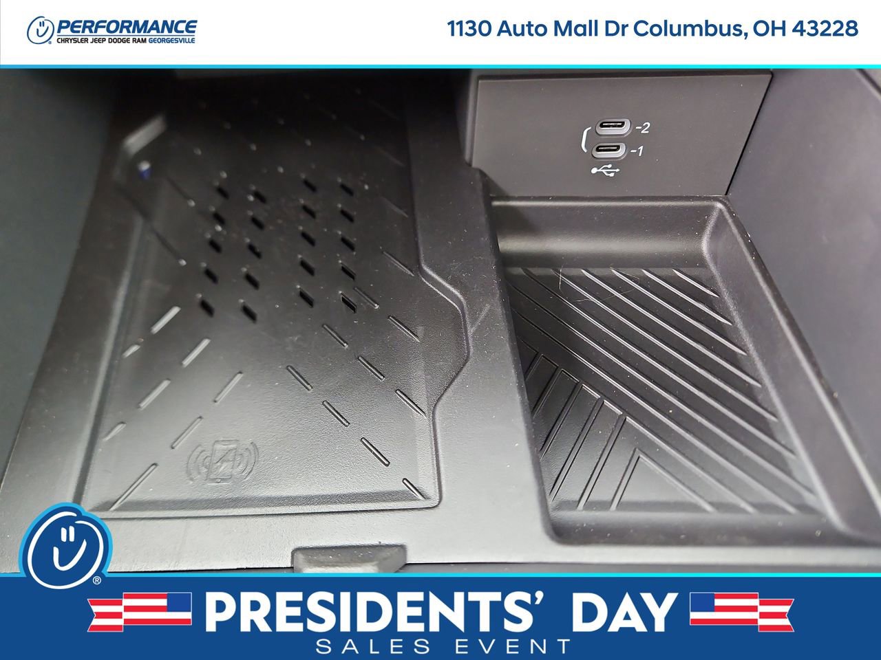 New 2026 Chrysler Pacifica Pinnacle w/ Trailer Tow Group image 30