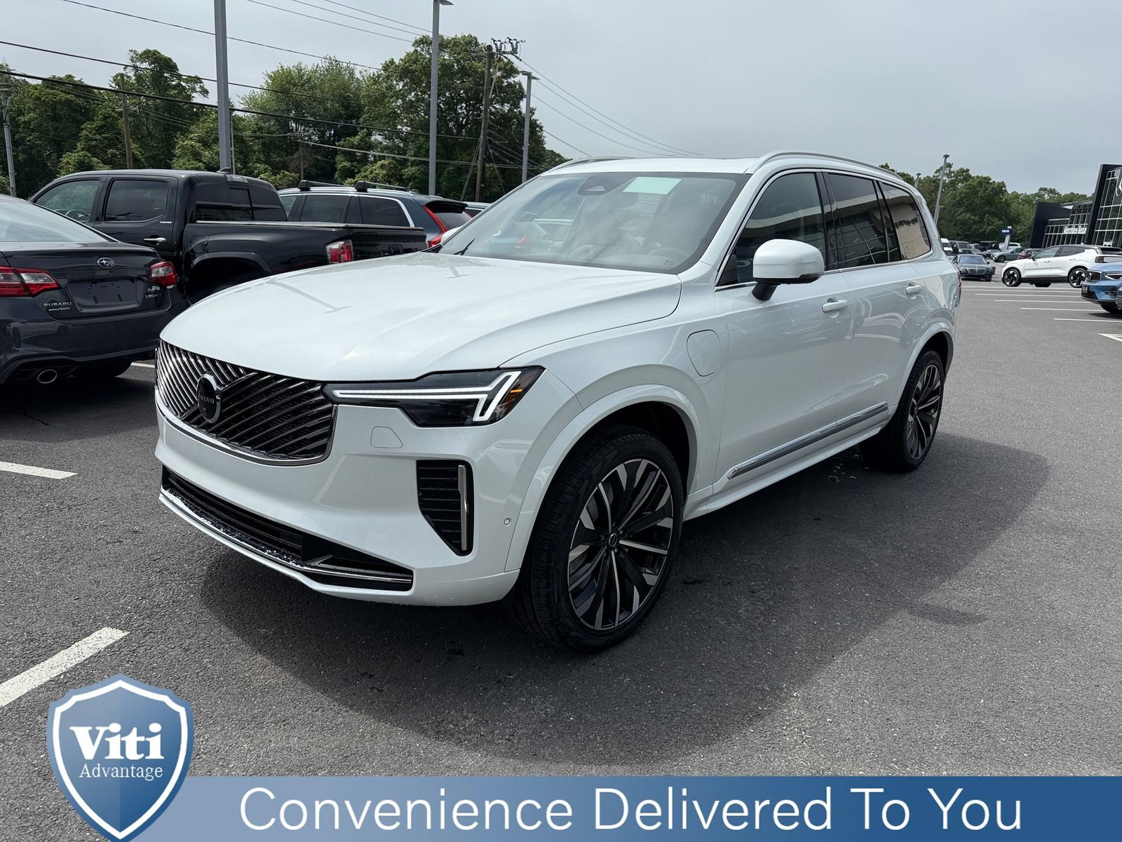 New 2026 Volvo XC90 T8 Plus image 4