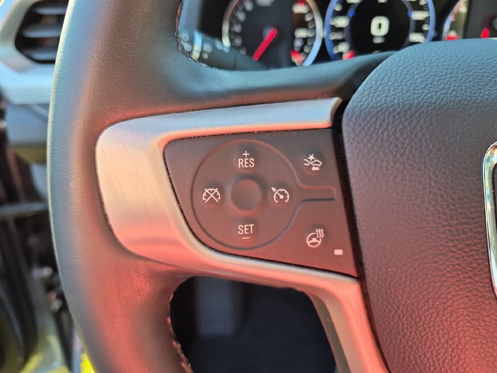 Used 2023 GMC Acadia SLT w/ Technology Package FWD image 15