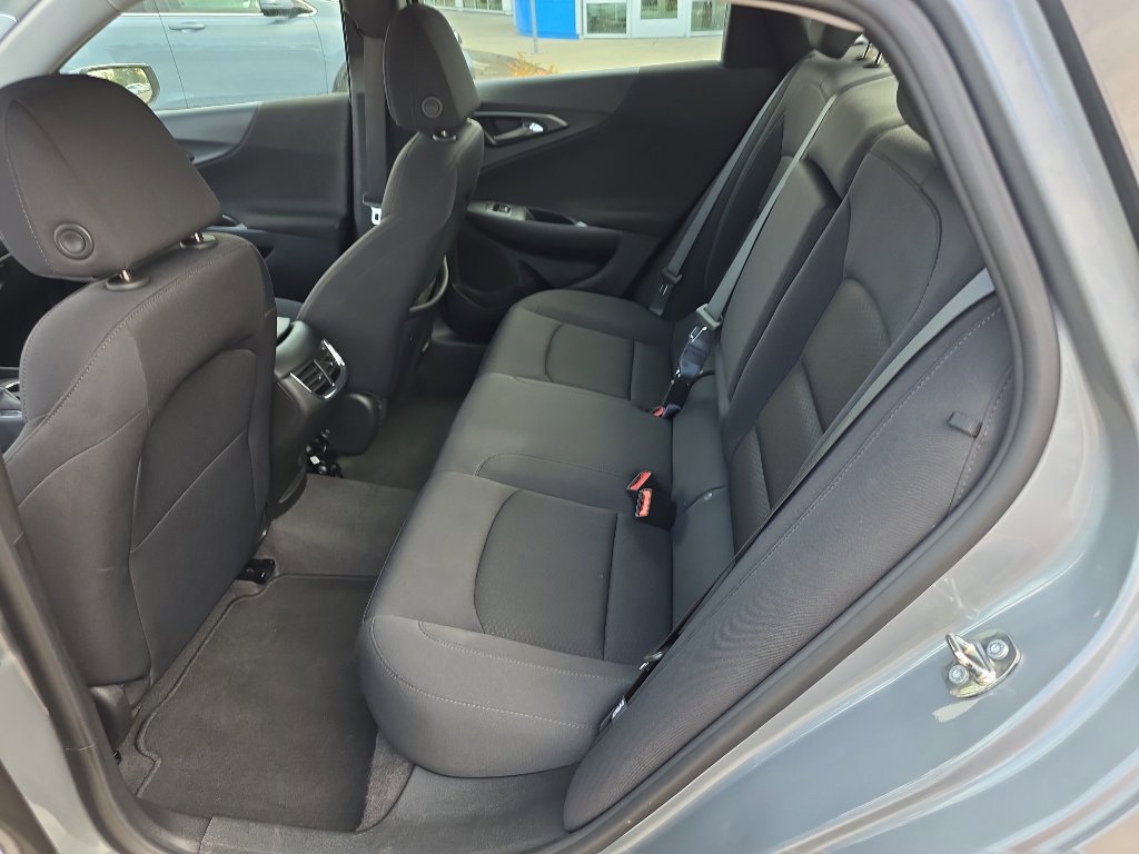 Used 2023 Chevrolet Malibu LT image 14