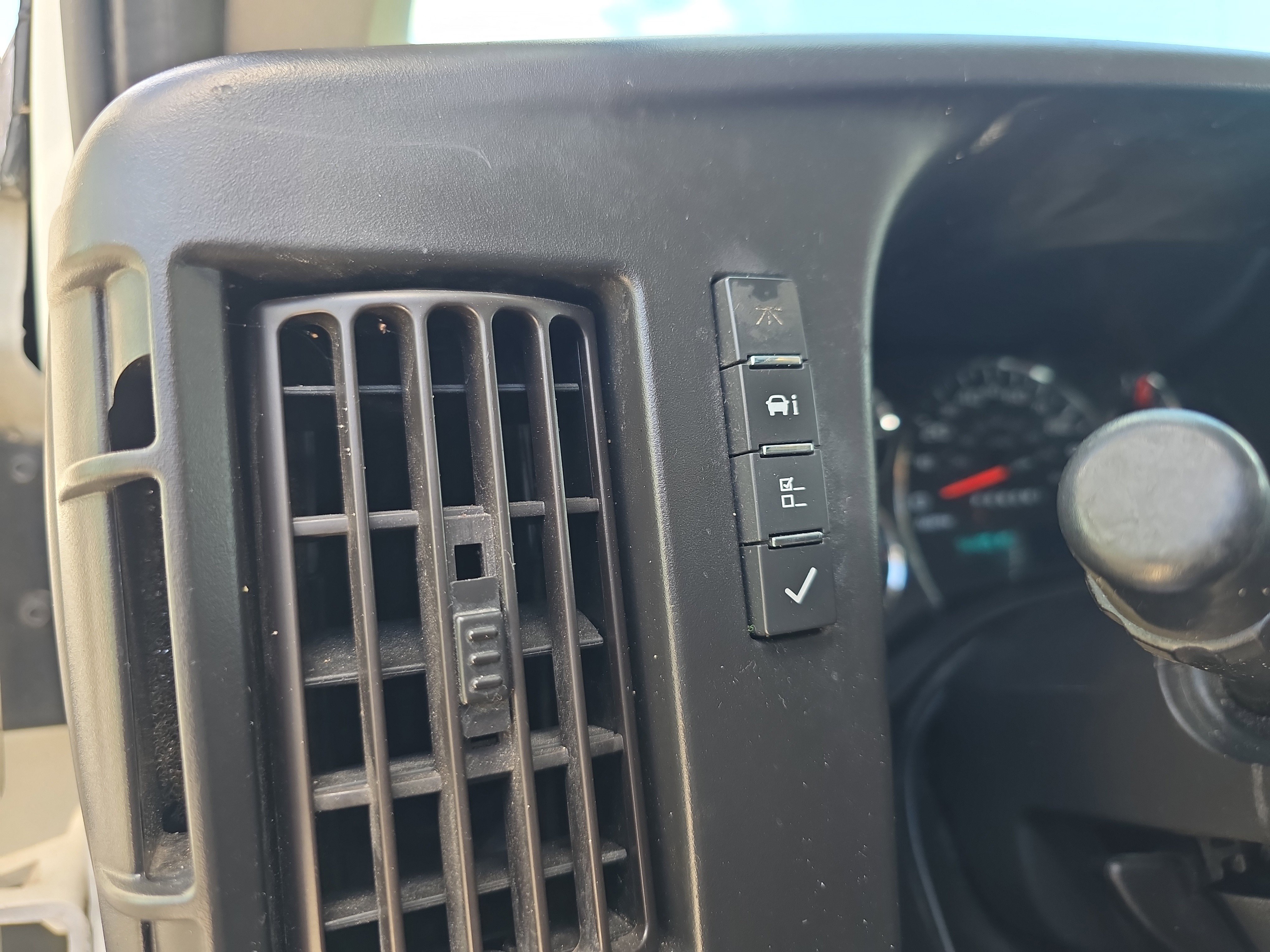 Used 2020 Chevrolet Express 2500 w/ Communications Package RWD image 23