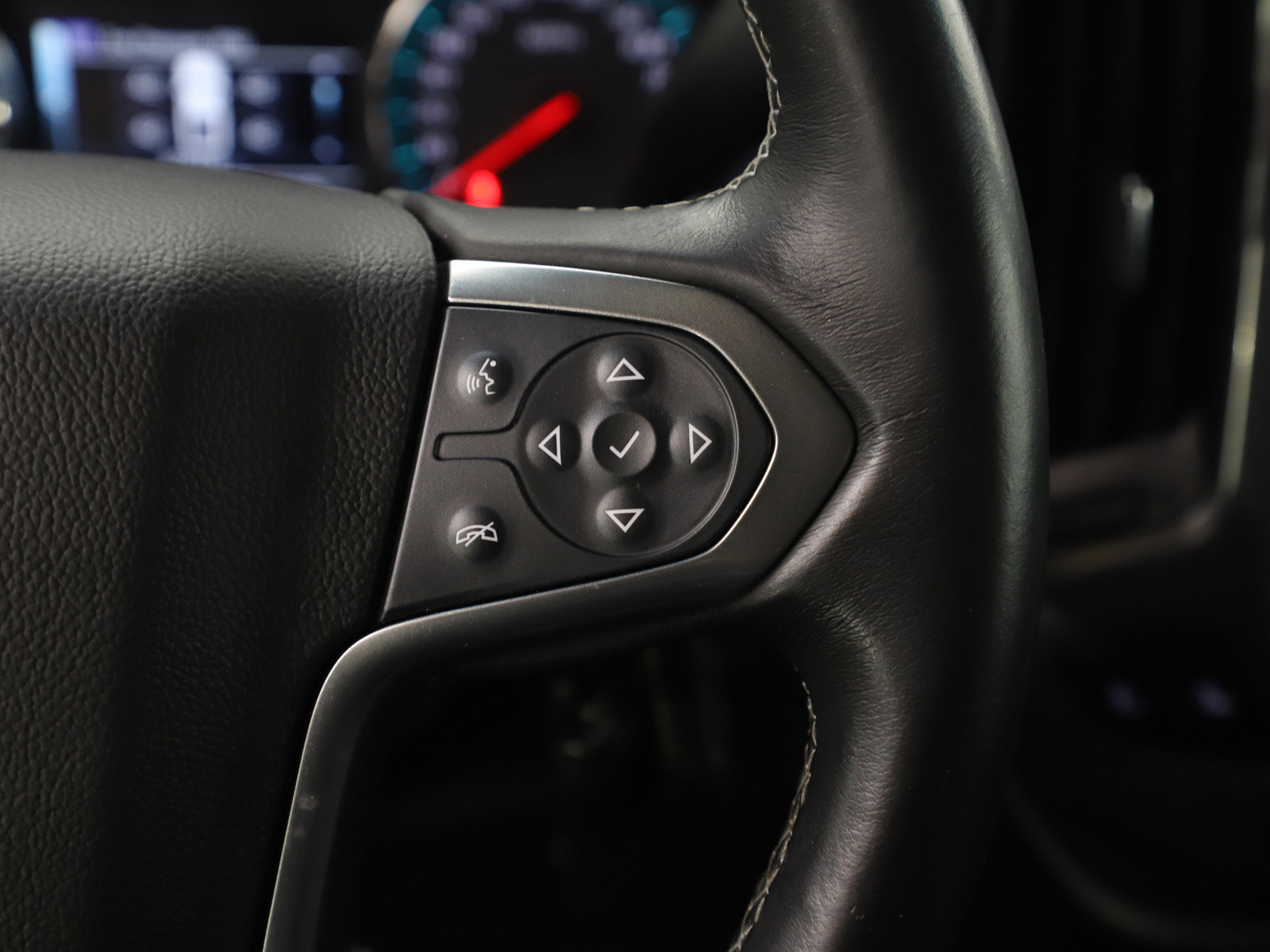 Used 2018 Chevrolet Silverado 1500 LT w/ All Star Edition image 19