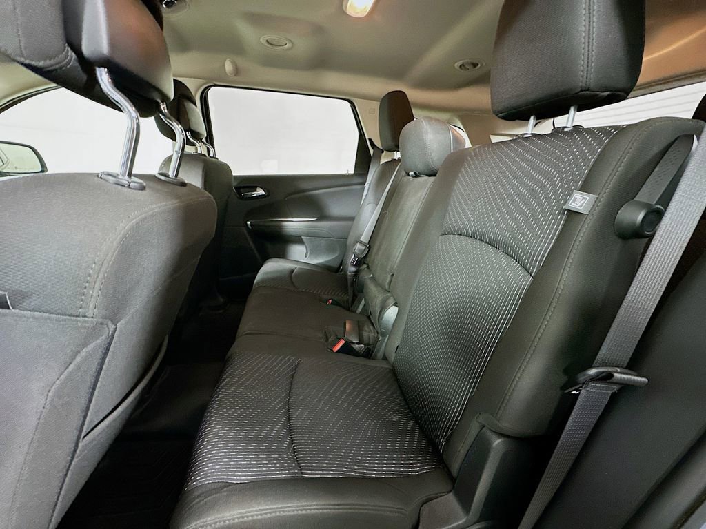 Used 2015 Dodge Journey American Value Package w/ Flexible Seating Group FWD image 4