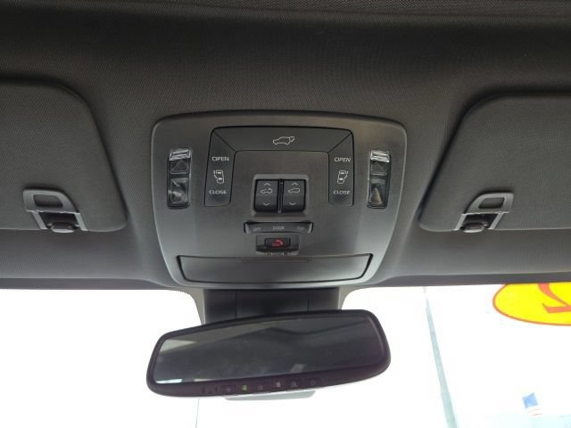 Used 2022 Toyota Sienna XLE FWD image 23