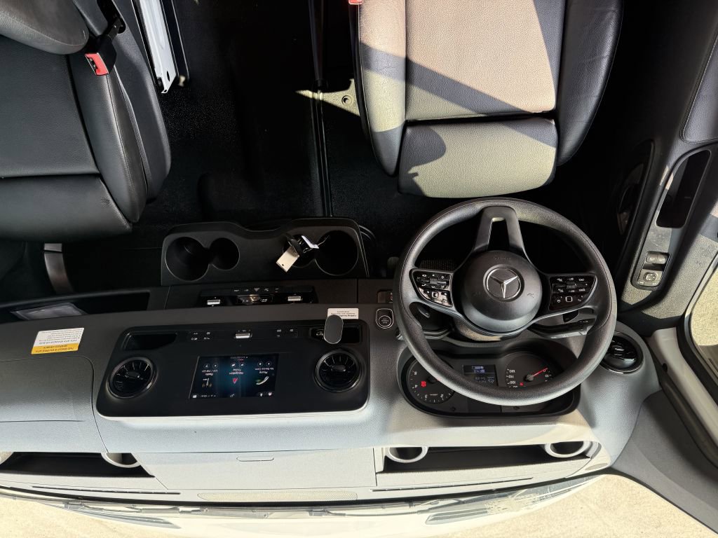 Used 2019 Mercedes-Benz Sprinter 170 image 43