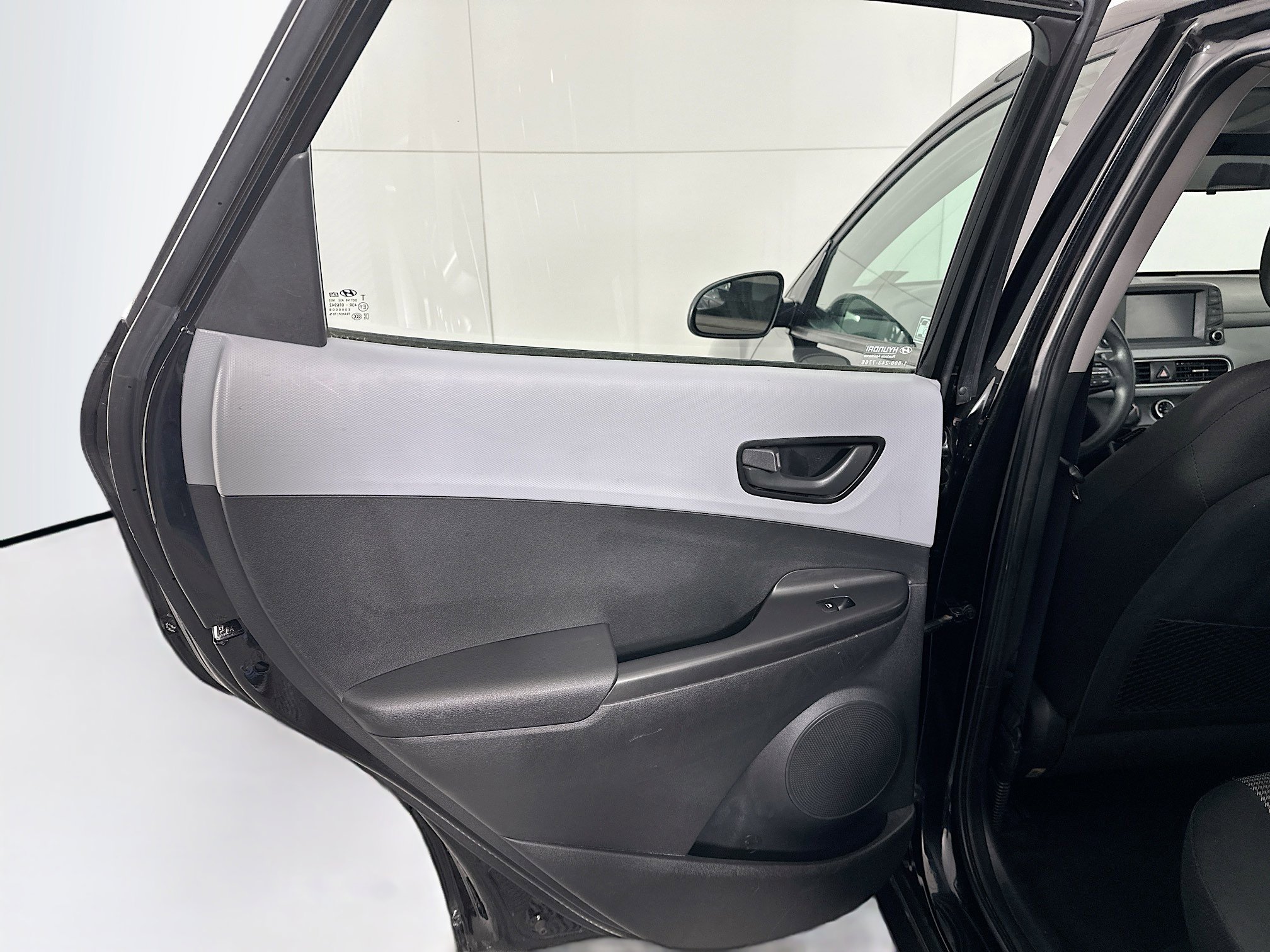Used 2020 Hyundai Kona SE FWD image 24