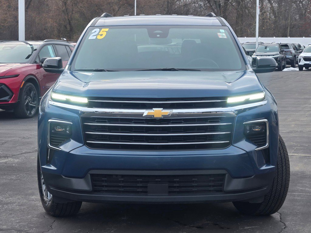 Certified 2025 Chevrolet Traverse LT image 3