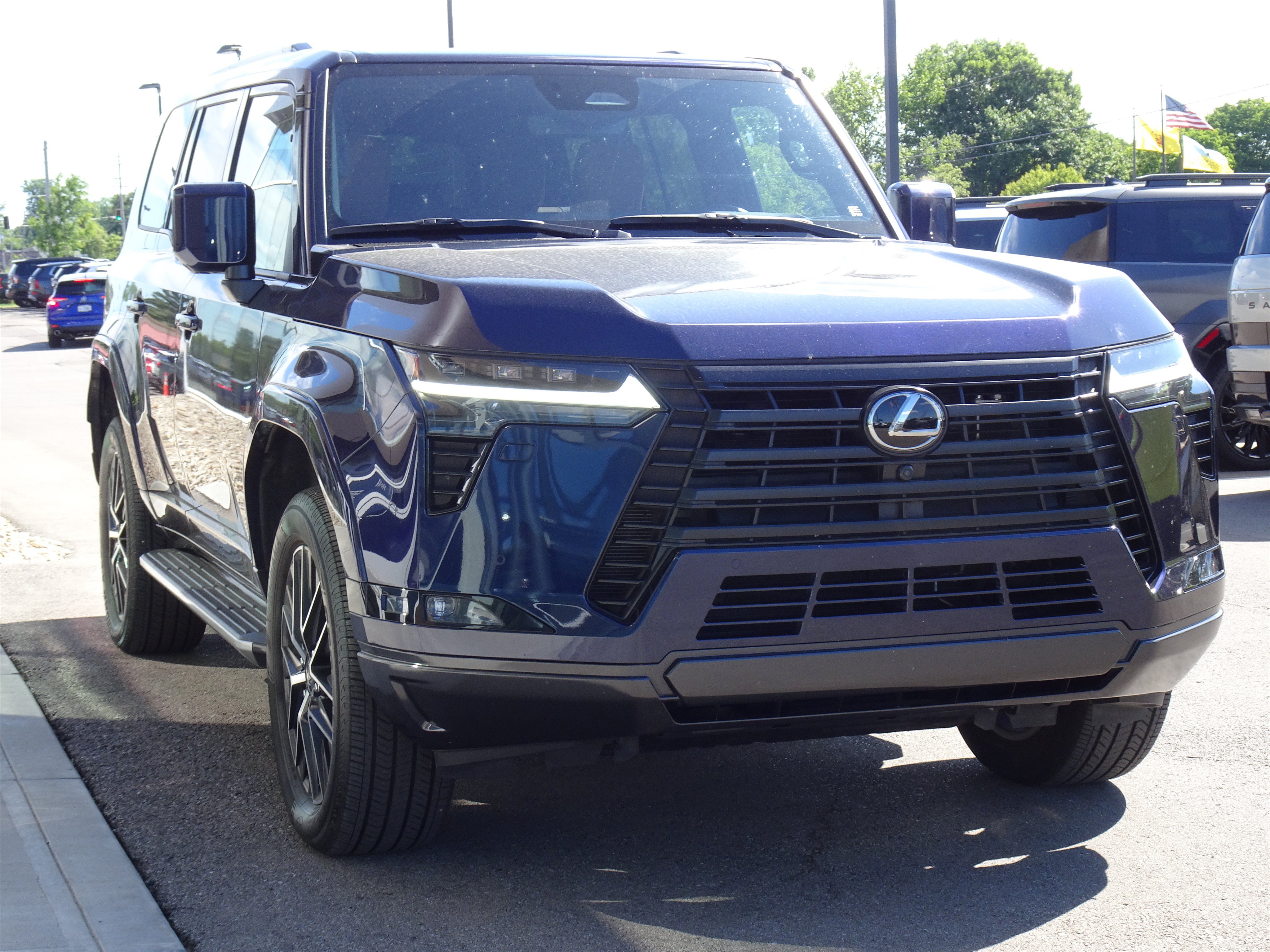 Used 2024 Lexus GX 550 w/ Accessory Package (2T) AWD/4WD image 6