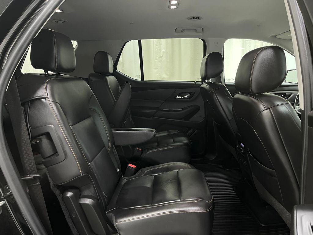 Used 2021 Chevrolet Traverse RS w/ LPO, 'HIT The Road' Package image 33