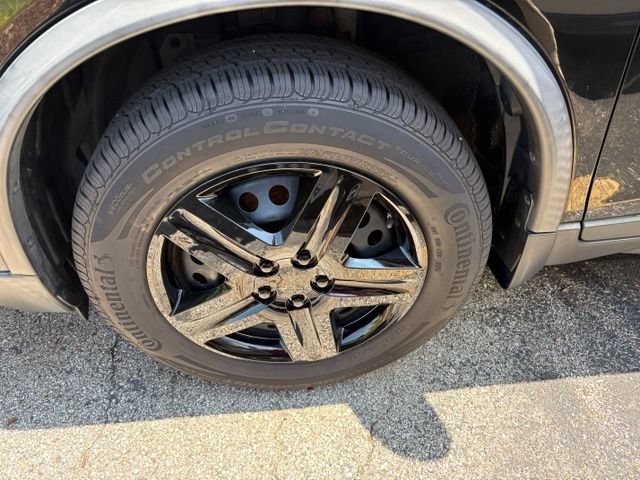 Used 2018 Nissan Rogue S AWD/4WD image 26
