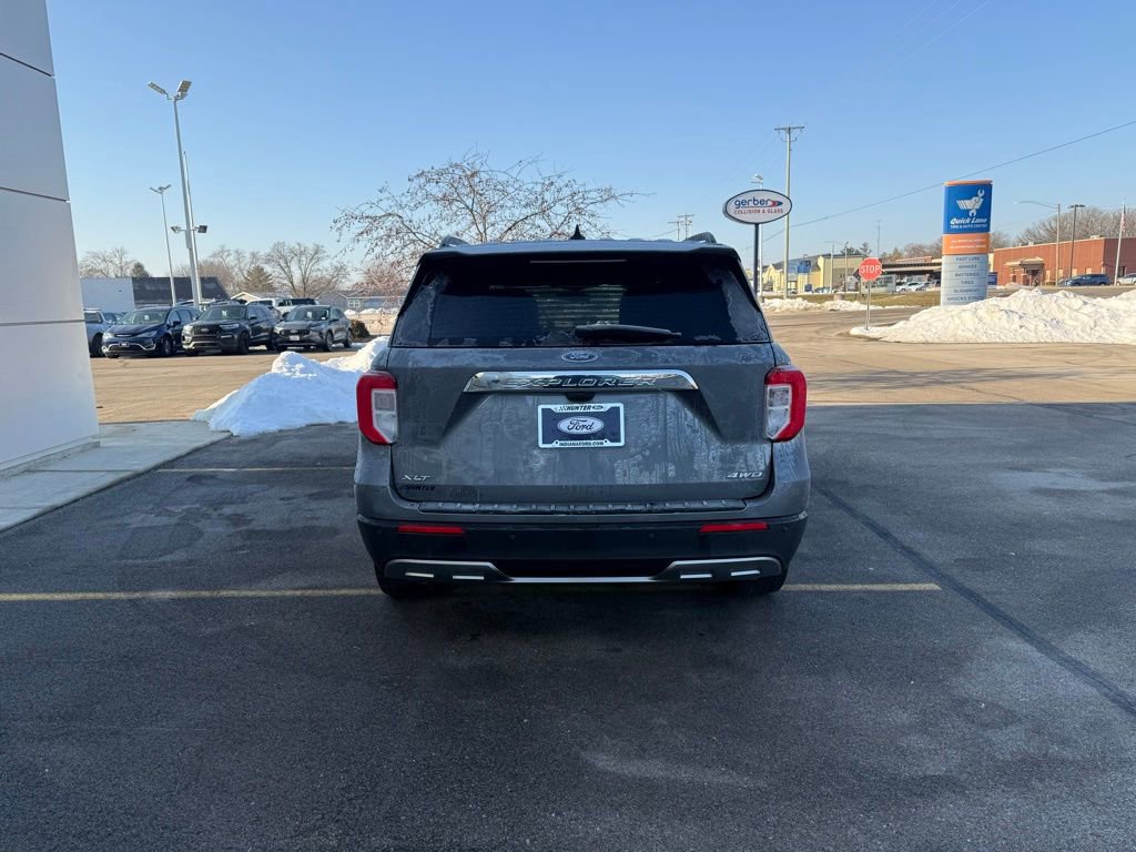 Used 2022 Ford Explorer XLT w/ Equipment Group 202A image 37