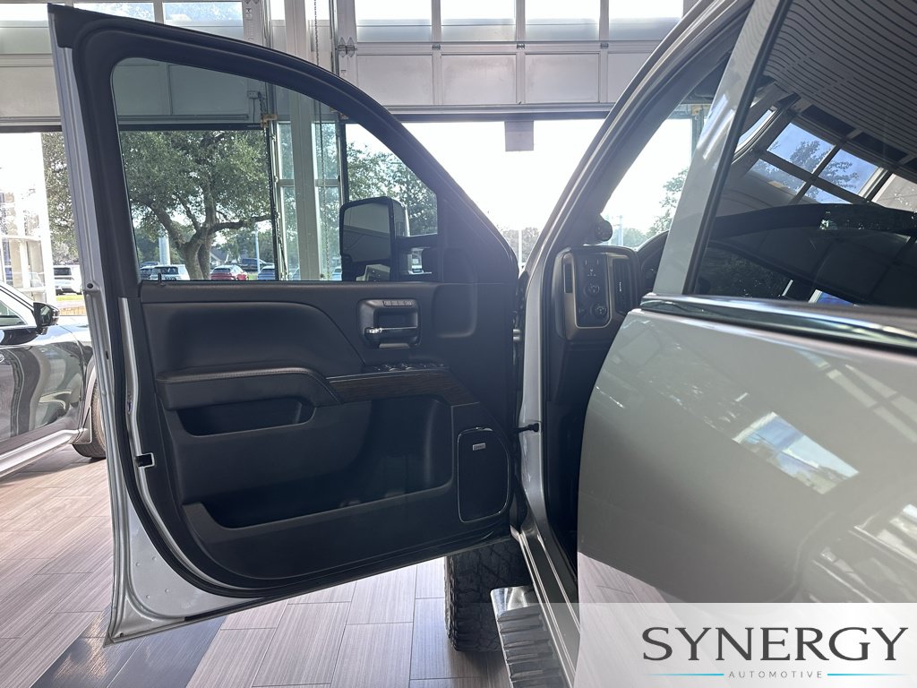 Used 2019 GMC Sierra 3500 Denali w/ Duramax Plus Package AWD/4WD image 21