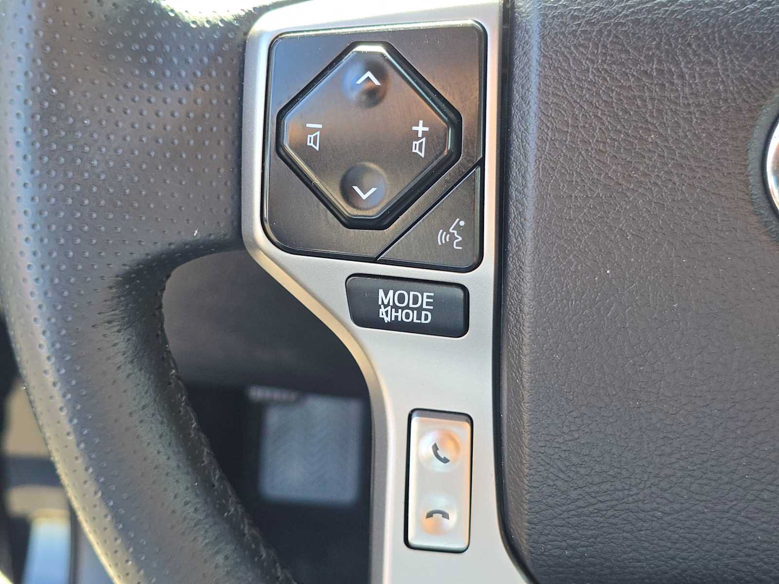 Used 2024 Toyota 4Runner Limited RWD image 30