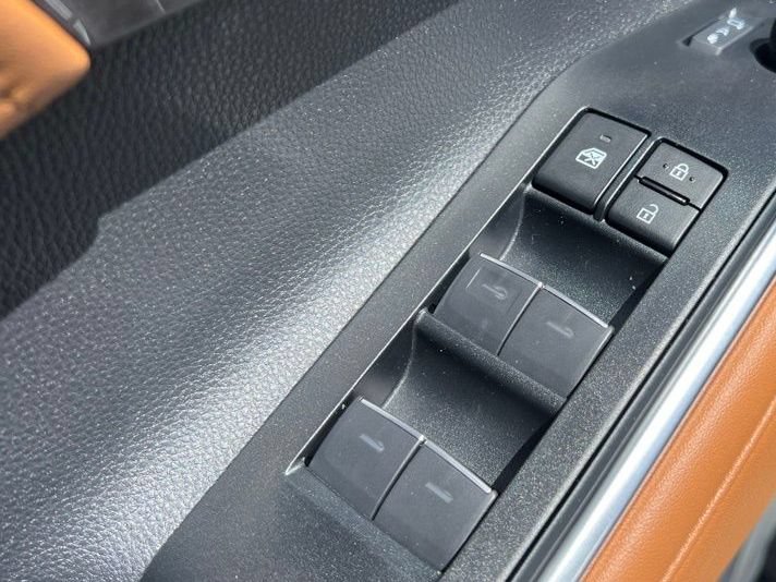 New 2026 Toyota Highlander Platinum AWD/4WD image 31