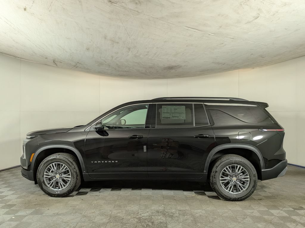 New 2026 Chevrolet Traverse LT w/ Driver Confidence Package AWD/4WD image 3