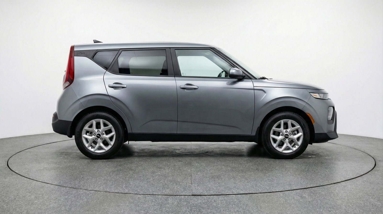 Used 2025 Kia Soul LX w/ LX Technology Package image 11
