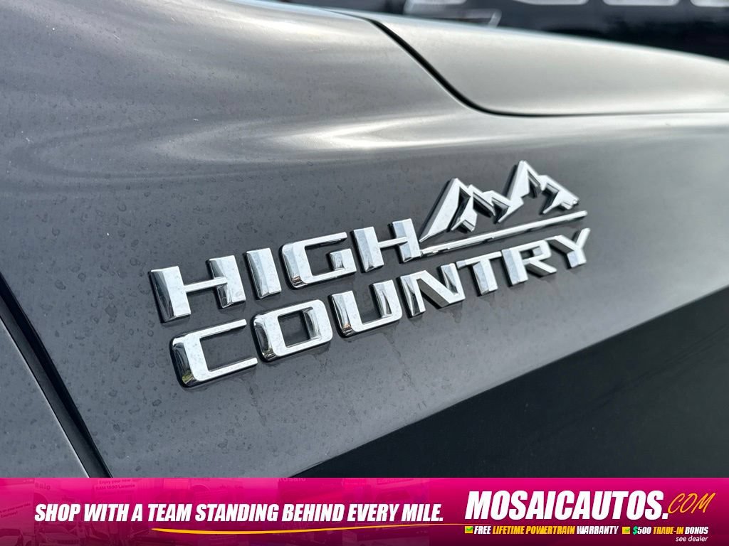 Used 2024 Chevrolet Tahoe High Country AWD/4WD image 9
