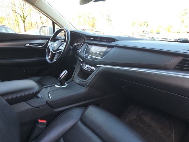 Used 2019 Cadillac XT5 Premium Luxury image 16