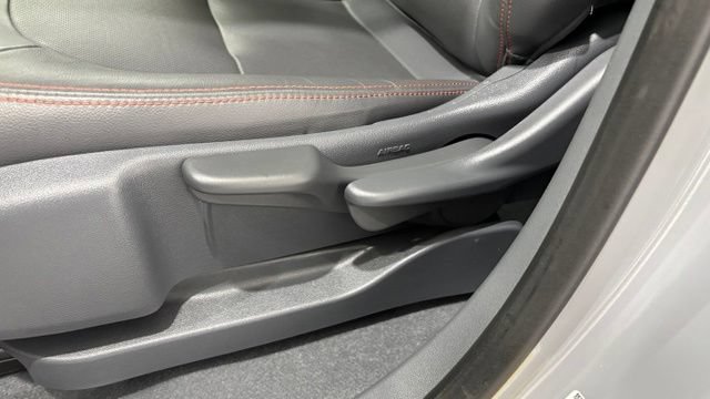 Used 2021 Chevrolet Bolt Premier w/ Infotainment Package FWD image 12