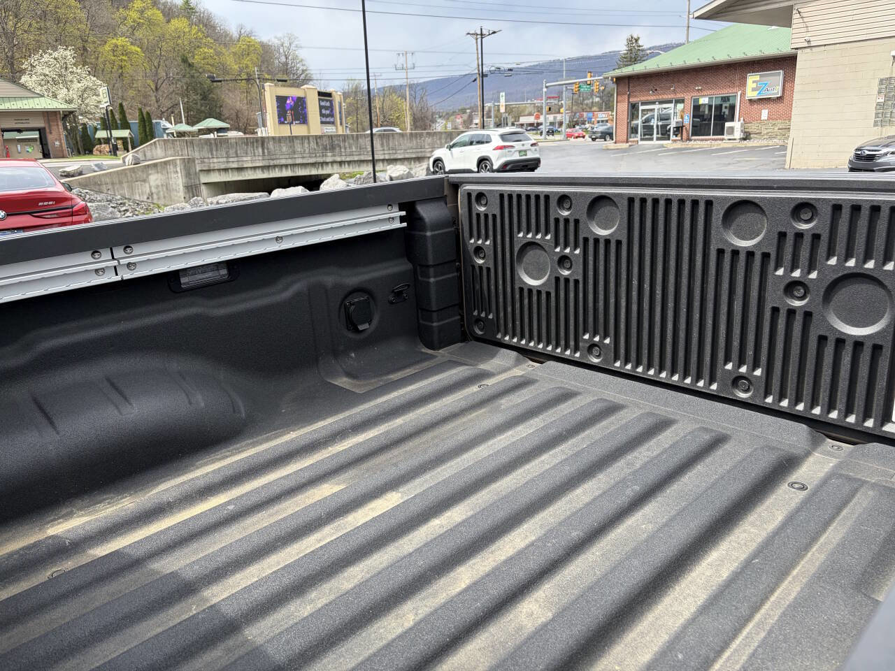 Used 2023 Nissan Frontier PRO-4X w/ Pro-4X Premium Package image 15