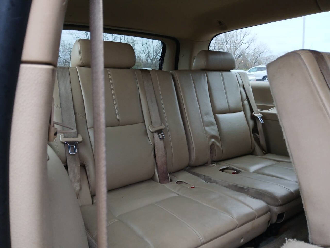 Used 2012 Chevrolet Suburban LT image 14