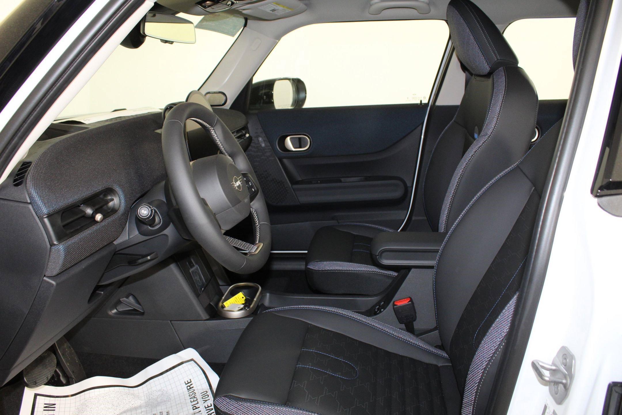 Certified 2025 MINI Cooper S image 29