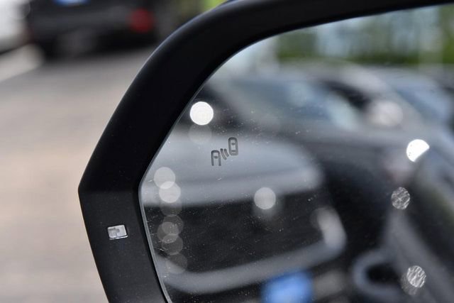 New 2026 Volkswagen Atlas Cross Sport SE AWD/4WD image 9