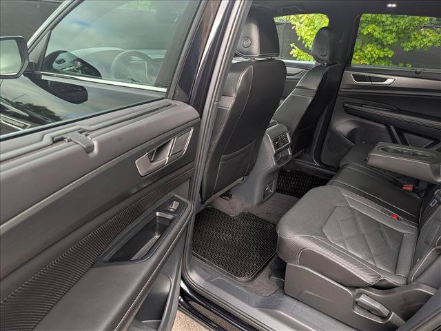 Certified 2024 Volkswagen Atlas Cross Sport SE w/ Panoramic Sunroof Package AWD/4WD image 26