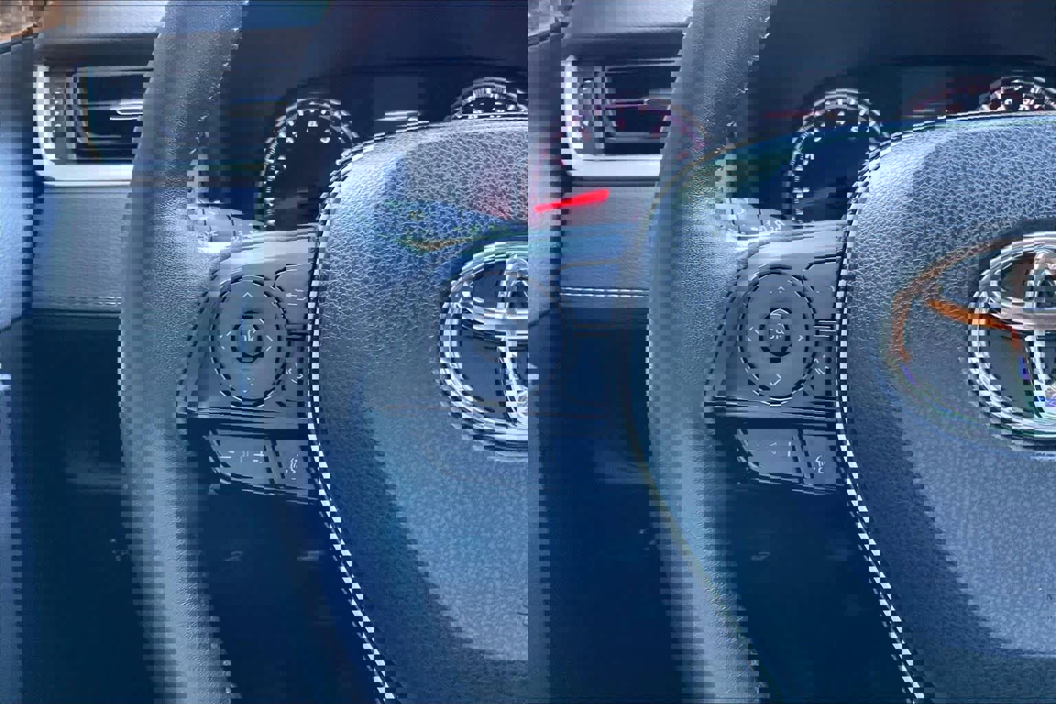 Used 2021 Toyota RAV4 XLE Premium w/ Carpet Mat Package (TMS) image 24