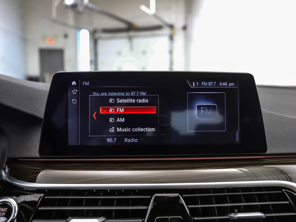 Used 2019 BMW 530i xDrive w/ Convenience Package AWD/4WD image 17