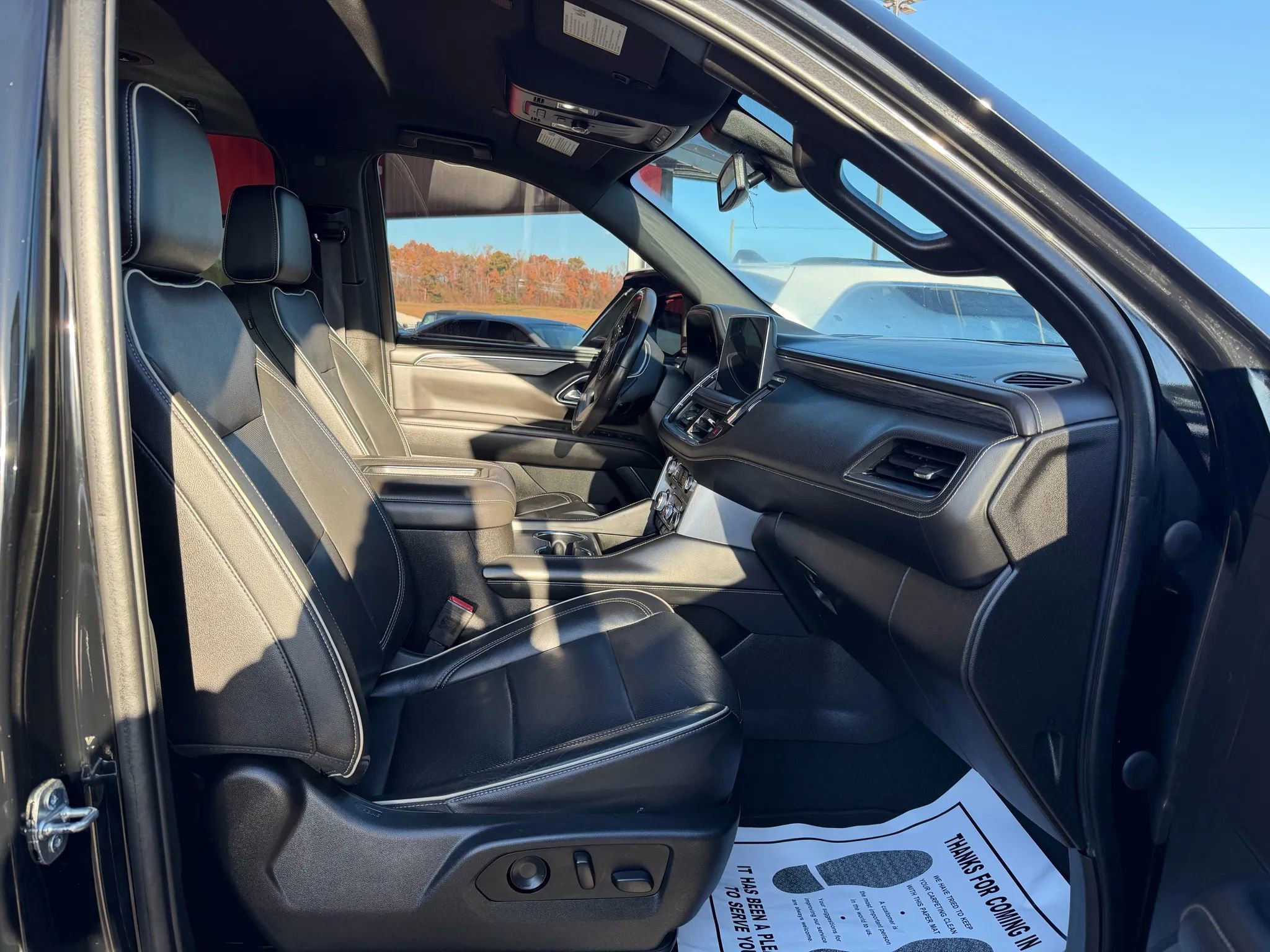 Used 2021 GMC Yukon XL SLT image 12