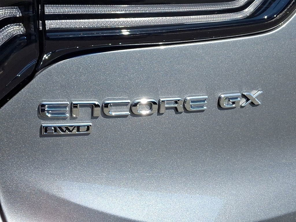 Used 2025 Buick Encore GX Avenir w/ Avenir Technology Package image 31