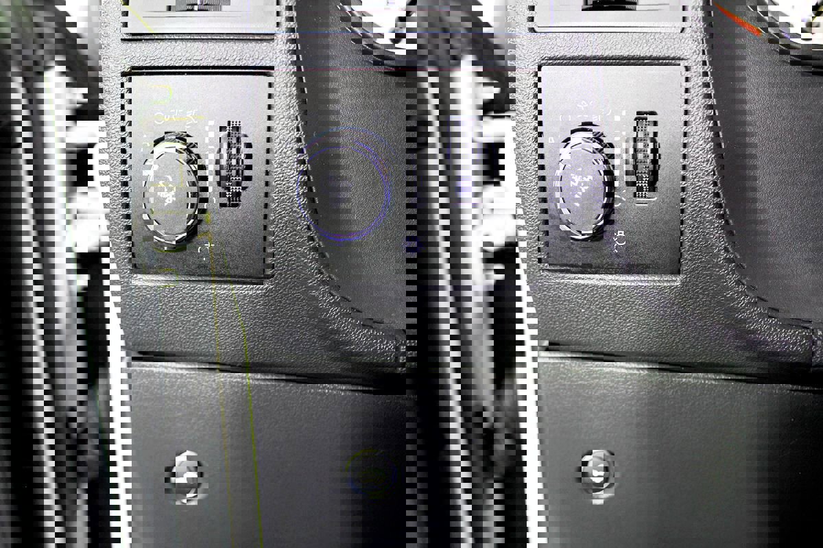 Used 2012 Dodge Challenger R/T image 17