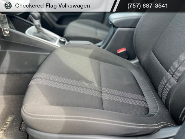 Used 2023 Hyundai Venue SEL w/ Cargo Package image 22