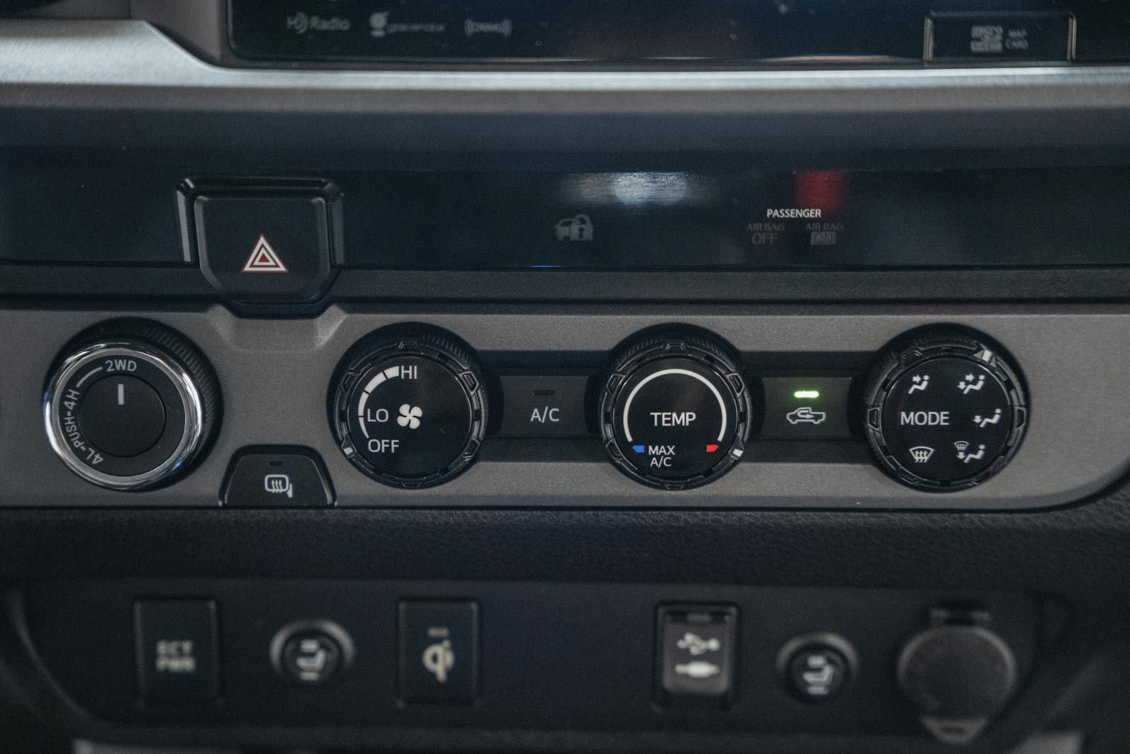 Used 2017 Toyota Tacoma TRD Off-Road w/ Tow Package (A/T) image 32