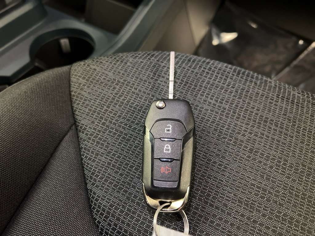 New 2025 Ford Maverick XL image 34